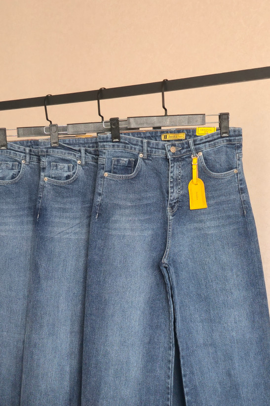 شلوار جین کشی نیم بگ آبی وسط جنیکا سایز بزرگ