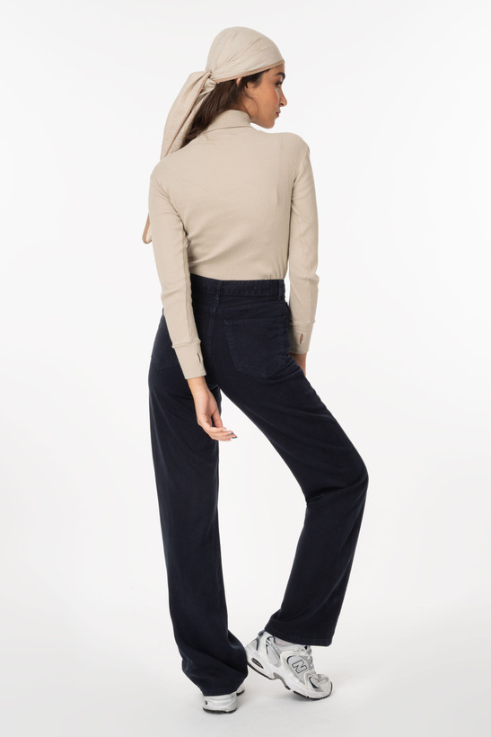 شلوار سیلک راسته لاین کمر ساده گرم 3 قد 105 سرمه ای